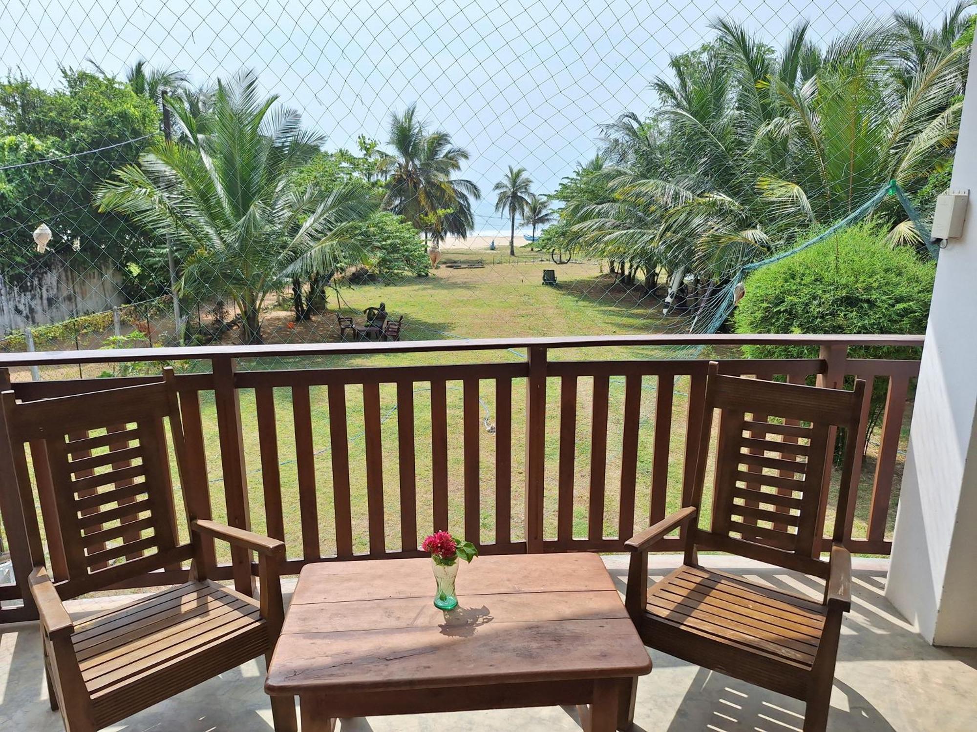 Baden Beach Hotel 칼쿠다 외부 사진